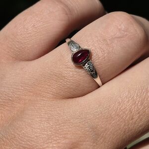 Elegant 925 Natural Silver Garnet Gemstone Ring